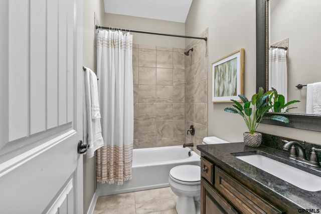 12205 S 73Rd Avenue, Papillion, NE 68046