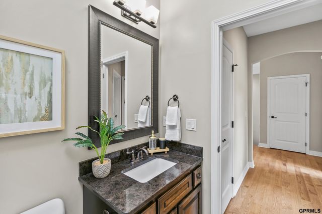 12205 S 73Rd Avenue, Papillion, NE 68046