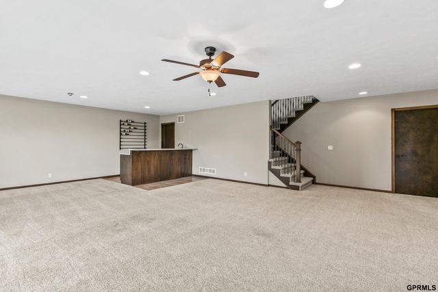 12205 S 73Rd Avenue, Papillion, NE 68046