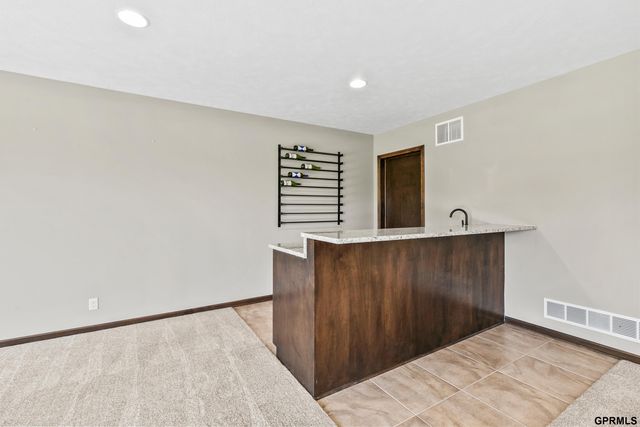 12205 S 73Rd Avenue, Papillion, NE 68046