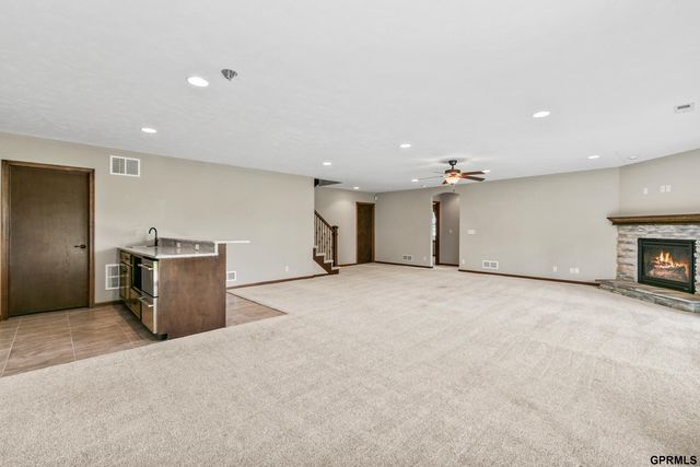 12205 S 73Rd Avenue, Papillion, NE 68046