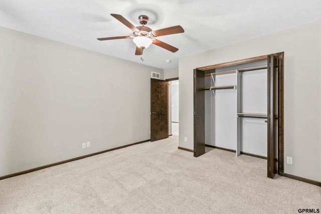 12205 S 73Rd Avenue, Papillion, NE 68046