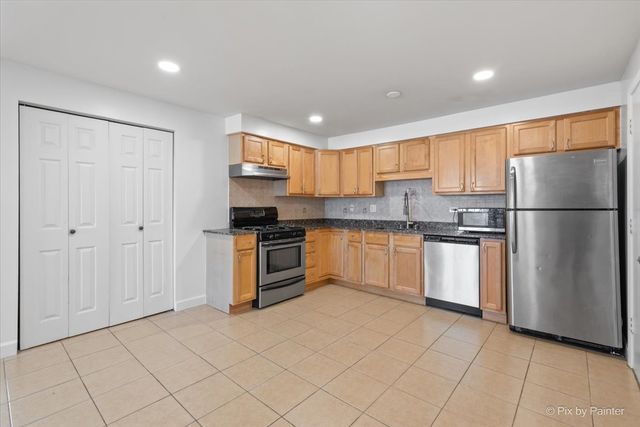 8802 Briar Court 3A, Des Plaines, IL 60016