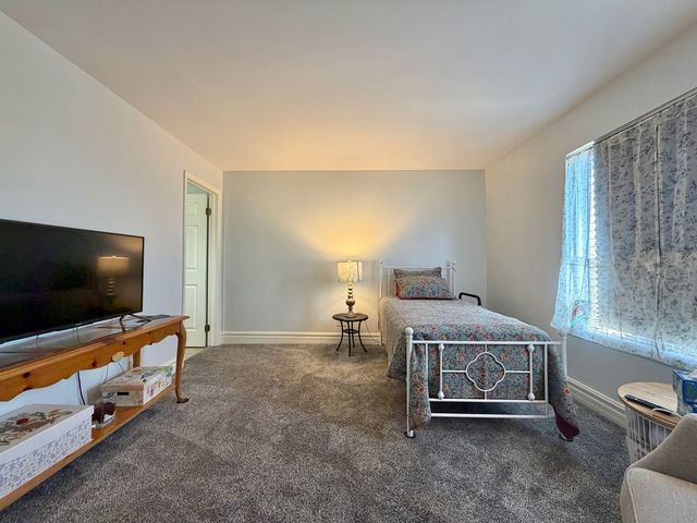 5840 W 104th Street 314, Oak Lawn, IL 60453