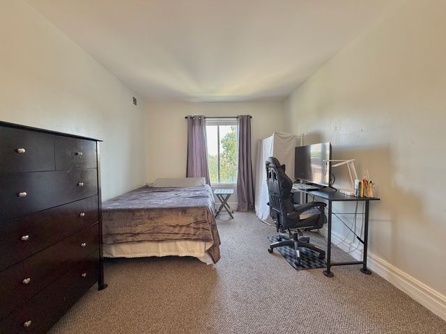 5840 W 104th Street 314, Oak Lawn, IL 60453