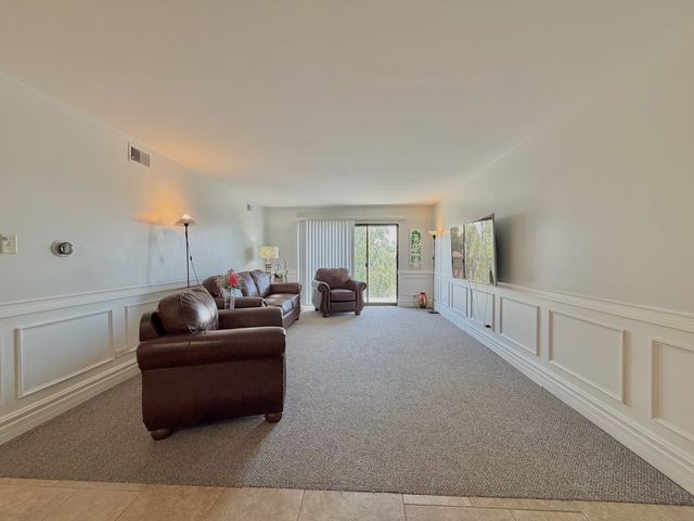 5840 W 104th Street 314, Oak Lawn, IL 60453