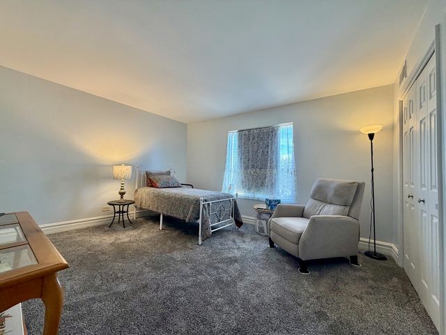 5840 W 104th Street 314, Oak Lawn, IL 60453