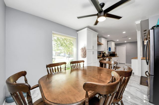 15719 Bougainvilla Lane, Friendswood, TX 77546