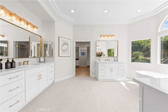 5776 Parkcrest Dr, La Verne, CA 91750