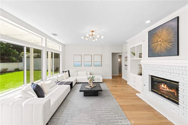 5776 Parkcrest Dr, La Verne, CA 91750