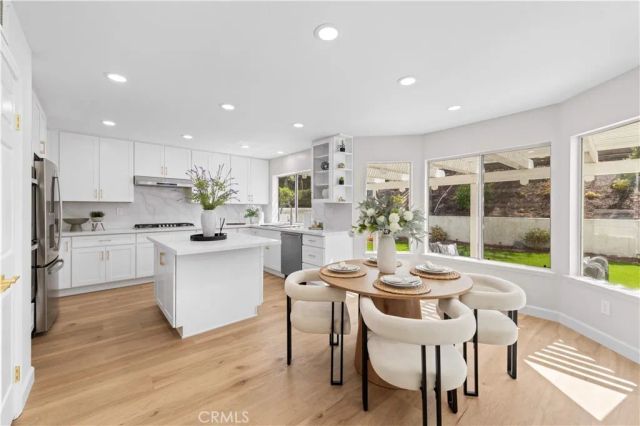 5776 Parkcrest Dr, La Verne, CA 91750