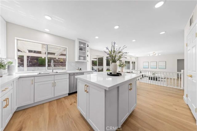 5776 Parkcrest Dr, La Verne, CA 91750