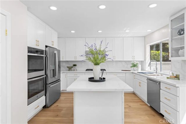 5776 Parkcrest Dr, La Verne, CA 91750