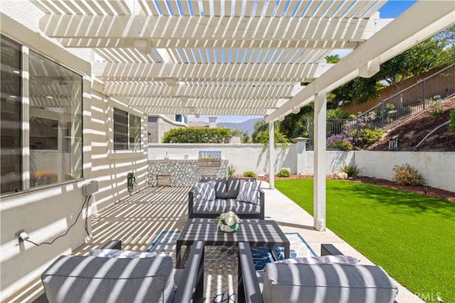 5776 Parkcrest Dr, La Verne, CA 91750