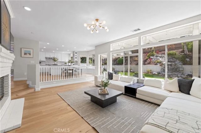 5776 Parkcrest Dr, La Verne, CA 91750
