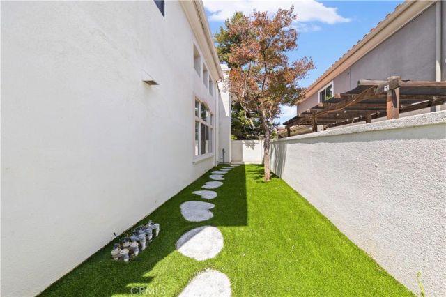 5776 Parkcrest Dr, La Verne, CA 91750