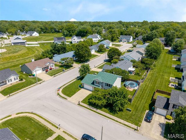 935 Natasha Circle, O'fallon, IL 62269