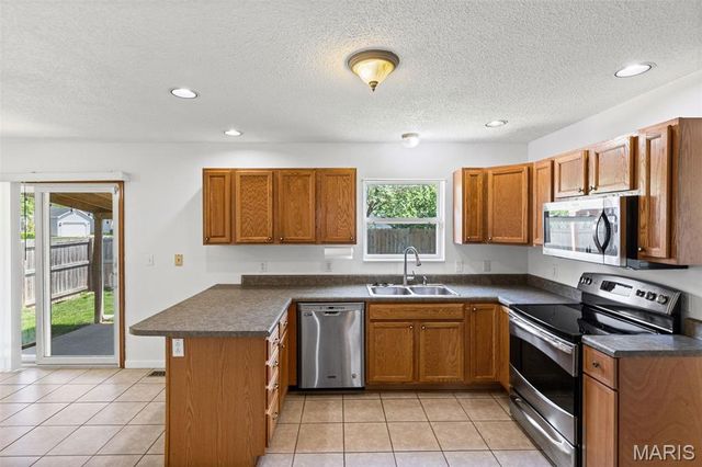 935 Natasha Circle, O'fallon, IL 62269
