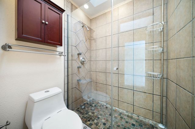 15606 Kingscrest Circle, Dallas, TX 75248