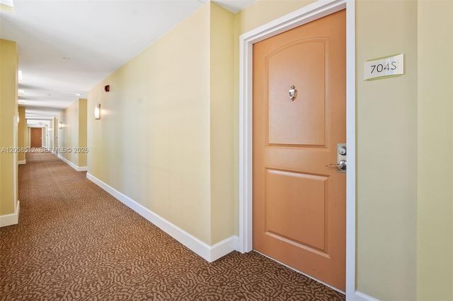 7350 SW 89th Street 704S, Miami, FL 33156