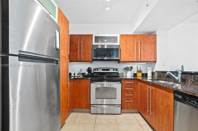 7350 SW 89th Street 704S, Miami, FL 33156