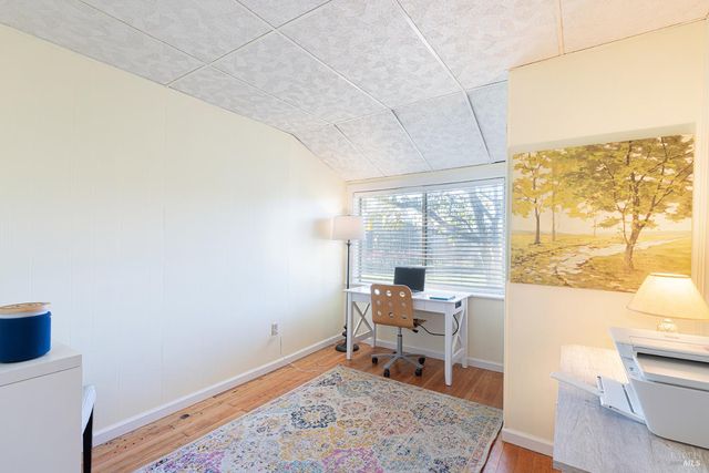 710 Old Adobe Rd, Petaluma, CA 94954