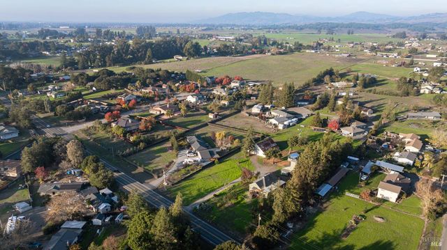 710 Old Adobe Rd, Petaluma, CA 94954