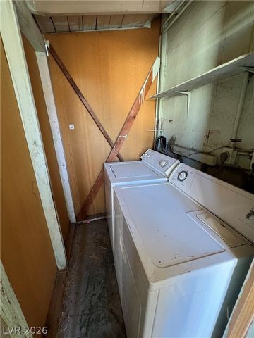 1304 Wengert Avenue, Las Vegas, NV 89104