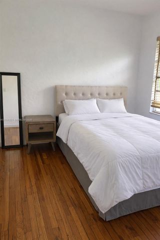 5800 SW 61st St, Miami, FL 33143