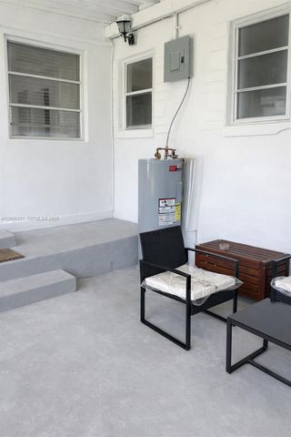 5800 SW 61st St, Miami, FL 33143