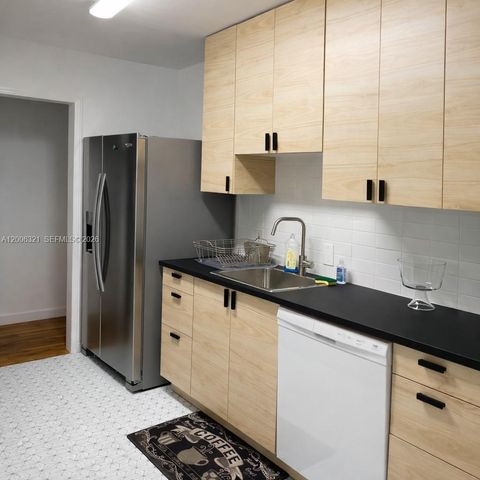 5800 SW 61st St, Miami, FL 33143