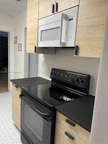 5800 SW 61st St, Miami, FL 33143