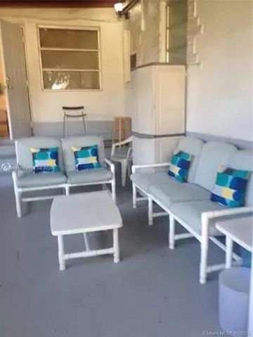 5800 SW 61st St, Miami, FL 33143