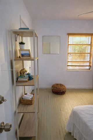 5800 SW 61st St, Miami, FL 33143