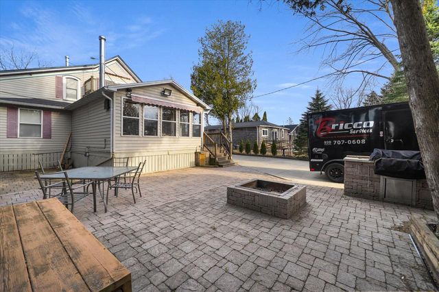6083 Lake Church ROAD, Belgium, WI 53004