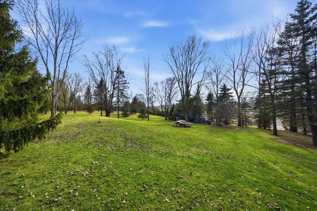 6083 Lake Church ROAD, Belgium, WI 53004
