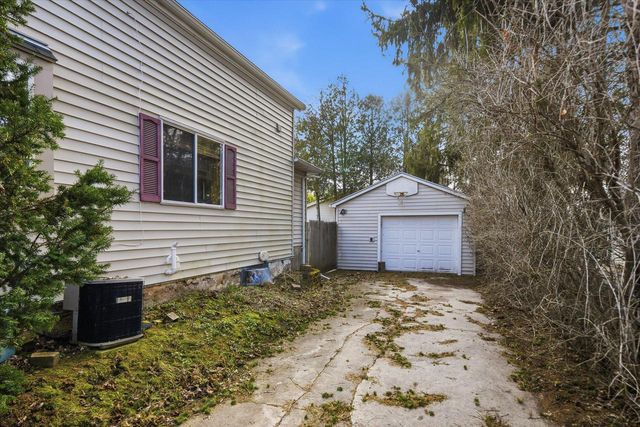 6083 Lake Church ROAD, Belgium, WI 53004