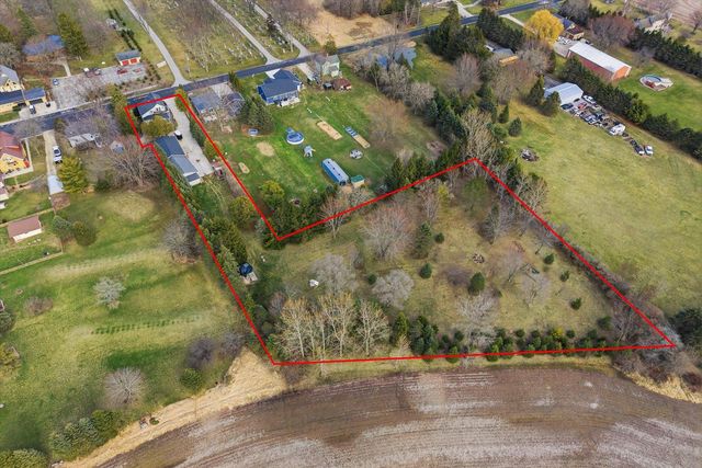 6083 Lake Church ROAD, Belgium, WI 53004