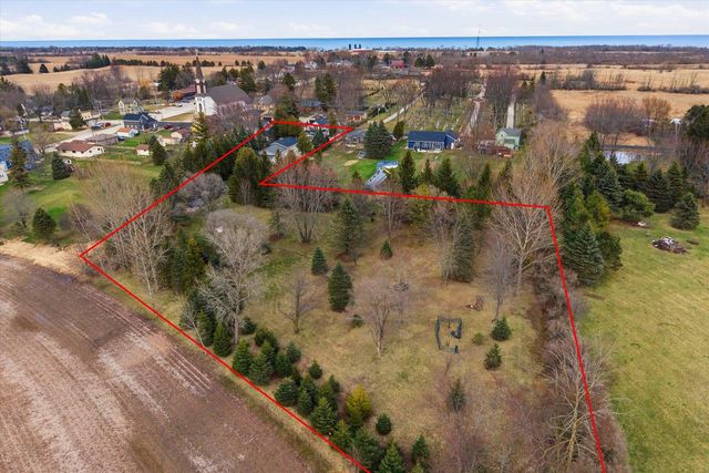 6083 Lake Church ROAD, Belgium, WI 53004