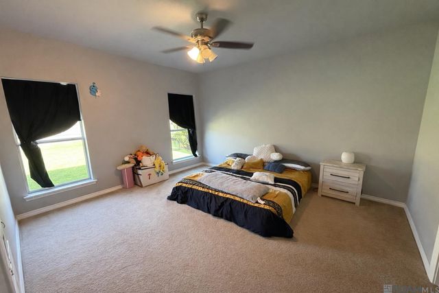 23592 Country Manor Ave, Denham Springs, LA 70726