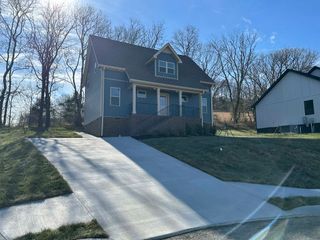 205 Scenic Ln, Hartsville, TN 37074