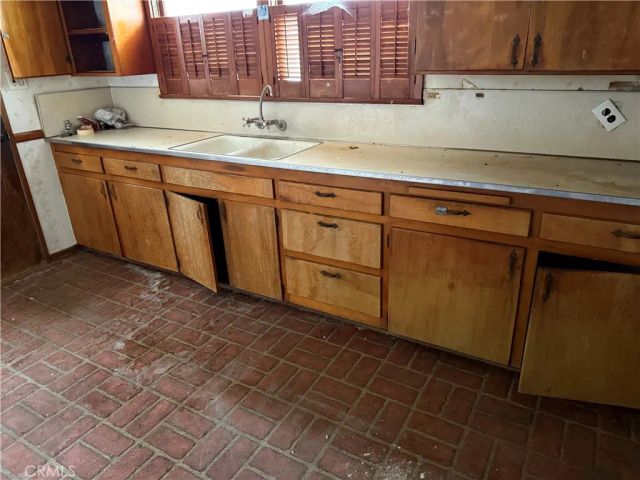 2415 Sierra, Upland, CA 91784