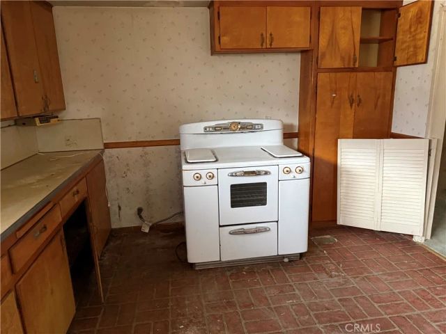 2415 Sierra, Upland, CA 91784