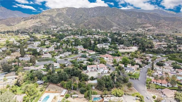 2415 Sierra, Upland, CA 91784