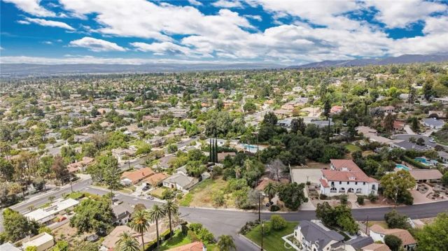 2415 Sierra, Upland, CA 91784
