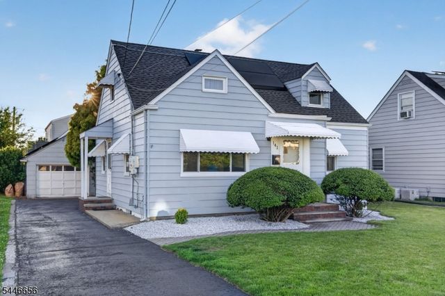 141 N 8Th Ave, Manville Boro, NJ 08835