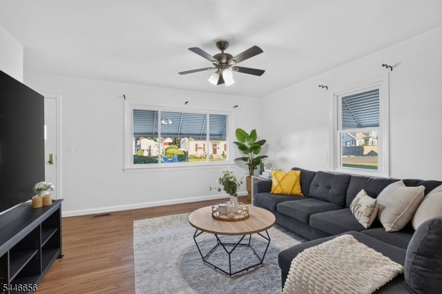 141 N 8Th Ave, Manville Boro, NJ 08835