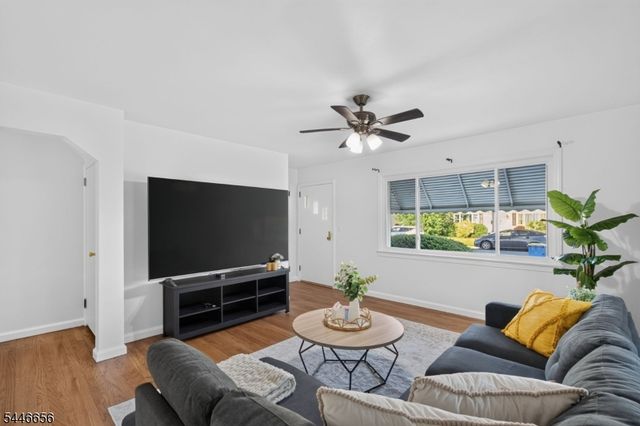 141 N 8Th Ave, Manville Boro, NJ 08835