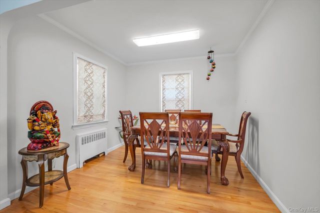276 85th Avenue, Floral Park, NY 11001