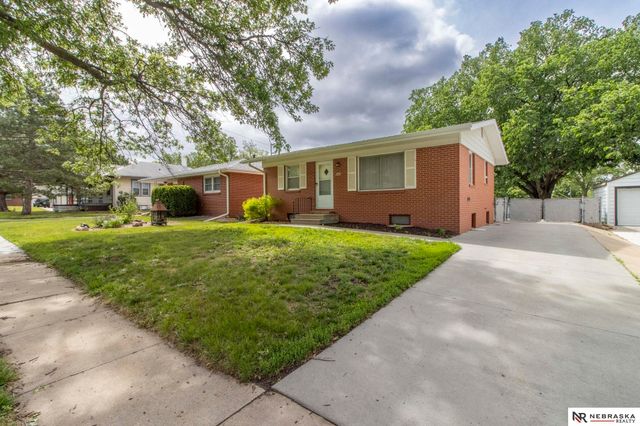 5453 Francis Street, Lincoln, NE 68504